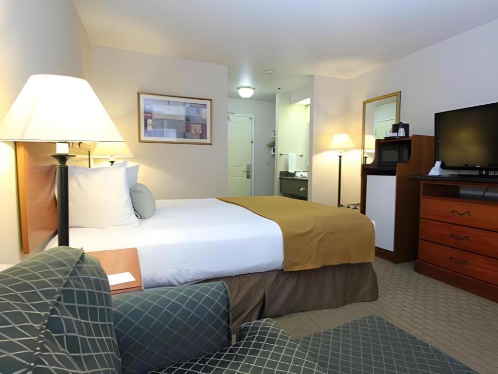 Best Western Plus Twin View Inn And Suites Redding Exteriér fotografie